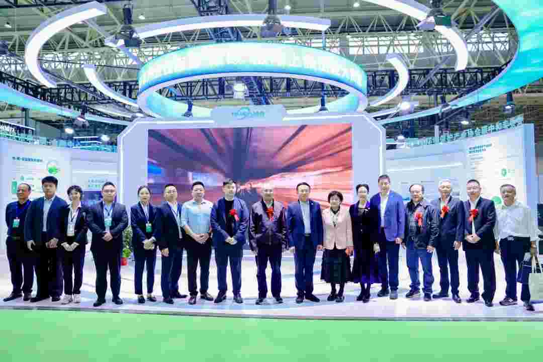 2024湖北大力發(fā)展新質(zhì)生產(chǎn)力加快推動(dòng)節(jié)能環(huán)保產(chǎn)業(yè)鏈創(chuàng)新與高質(zhì)量發(fā)展大會(huì)暨中國（武漢）長江經(jīng)濟(jì)帶生態(tài)環(huán)保產(chǎn)業(yè)展覽會(huì)在武漢舉辦
